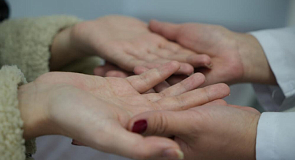 Samsun'da Aşırı El Terlemesi Sorununa 1 Saatlik Ameliyatla Çözüm