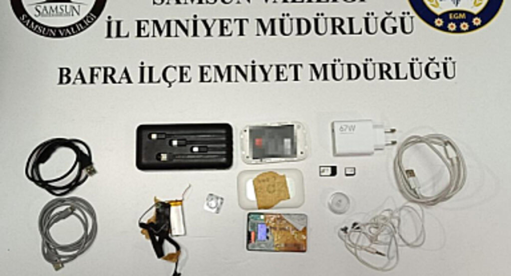 Samsun'da Polis, Ehliyet Sınavında Kopya Düzeneklerini Ele Geçirdi