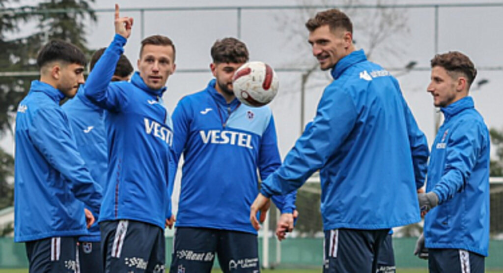 Trabzonspor, Fenerbahçe maçı öncesi hazırlıklarına devam ediyor