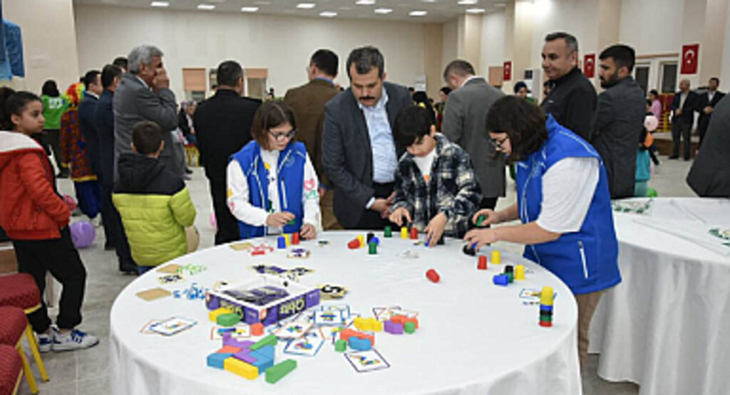 Vezirköprü'de Dünya Yetimler Günü'nde Anlamlı İftar Programı