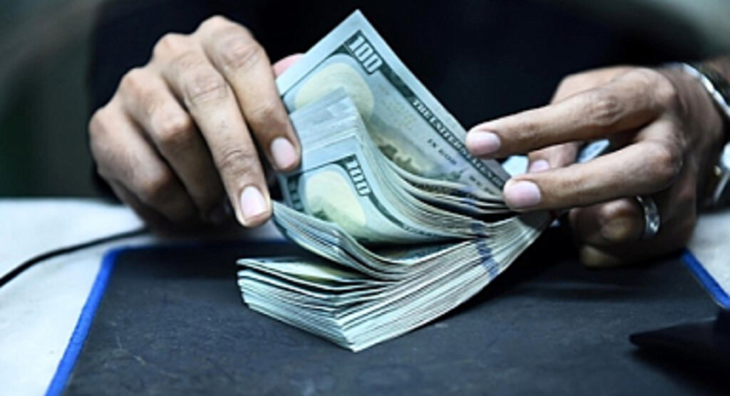 Dolar haftaya yeni rekorla başladı