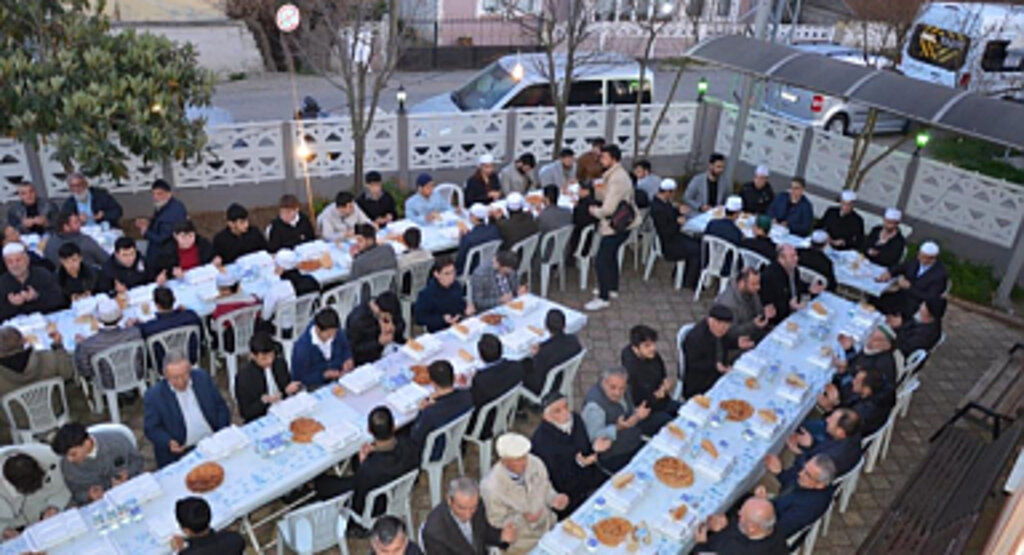 Samsun'da Tütüncüler Mahallesi'nde İmece Usulü İftar Bereketi