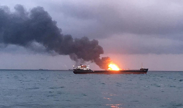 Yangın Faciası: Çanakkale Boğazı'nda Gemi Trafiği Durdu!