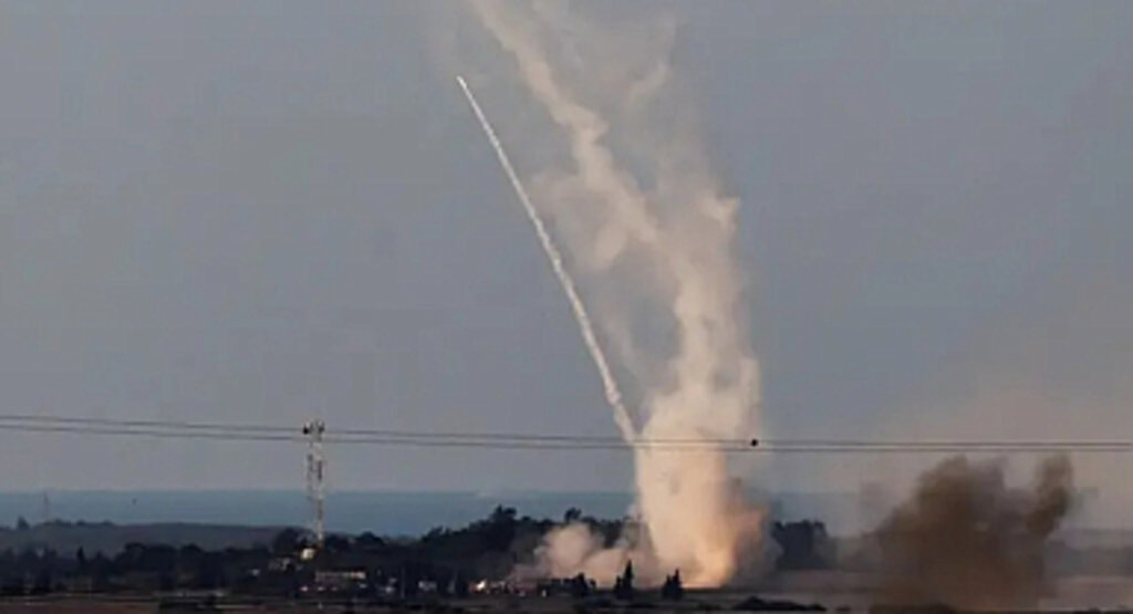 Hamas, Aylar Sonra İsrail'e Roketli Saldırı Düzenledi