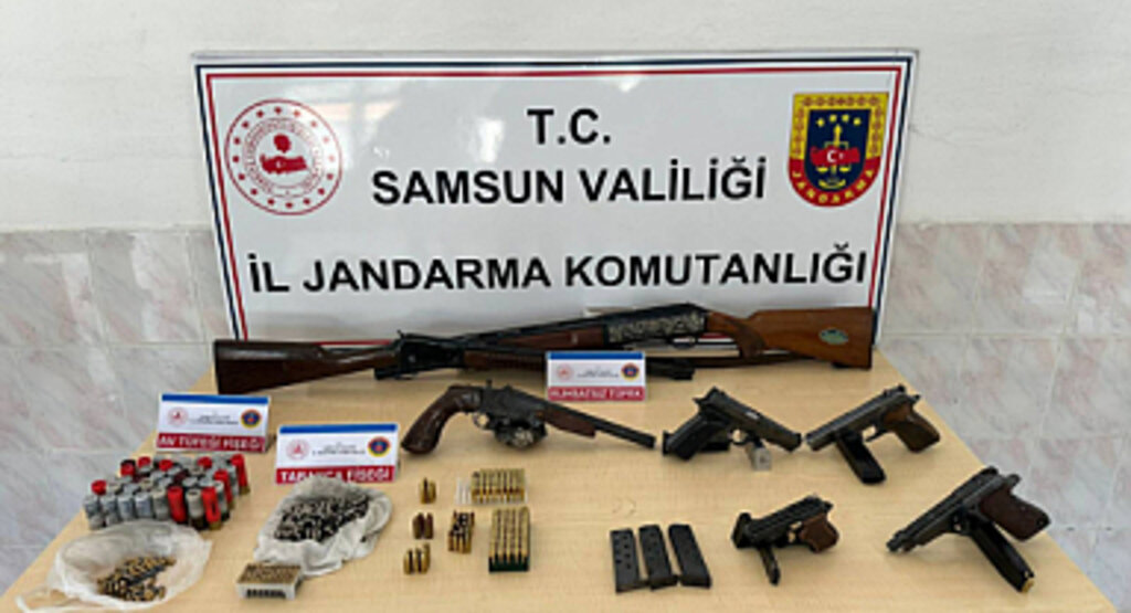 Samsun Bafra'da Silah ve Mühimmat Operasyonu: 2 Zanlı Yakalandı