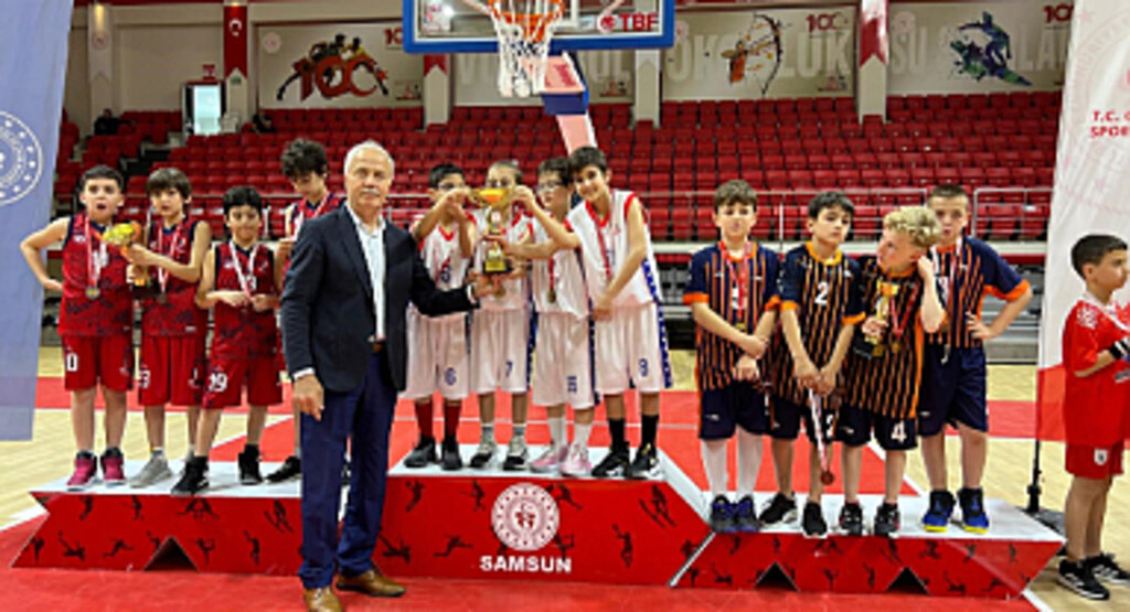 Samsun'da Miniklerin Basketbol Heyecanı