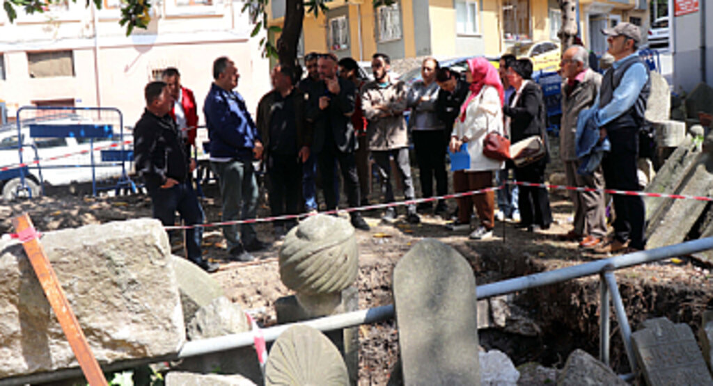 Ünye'de Tarihi Cami Avlusunda Arkeolojik Sondaj Kazısı Başladı