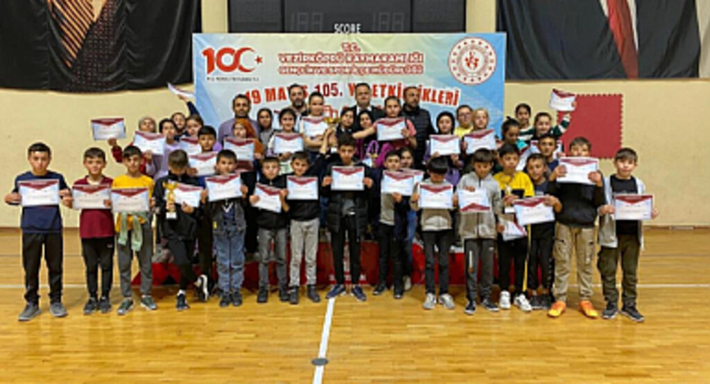Vezirköprü'de Geleneksel Çocuk Oyunları ve Fiziksel Etkinlikler Şenliği Coşkusu!