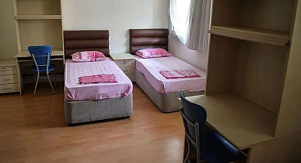 Yurtta Kalan 47 Öğrenci Yemekten Sonra Hastanelik Oldu