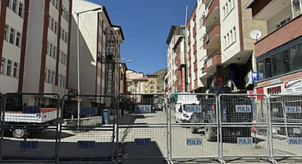 12 İlde Gösteri Yürüyüşleri ve Açık Hava Toplantıları Yasaklandı