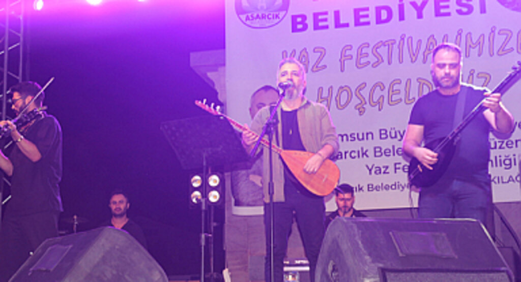 Ali Kınık Asarcık Yaz Festivali'nde Sahne Aldı