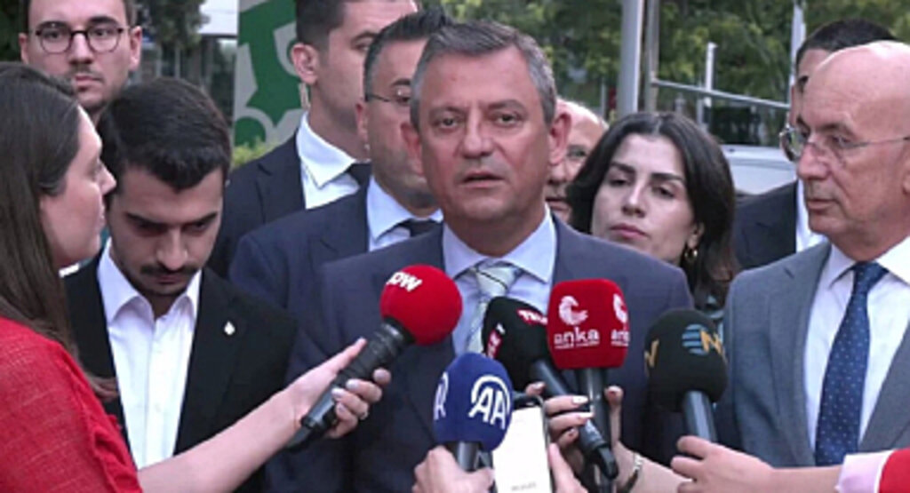 Özgür Özel: Asgari Ücret Vicdanları Sızlatıyor