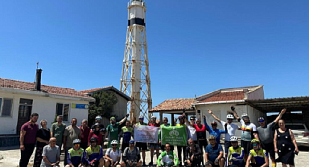 Samsun'da Bisiklet Tutkunları Tarihi Deniz Fenerine Tur Düzenledi