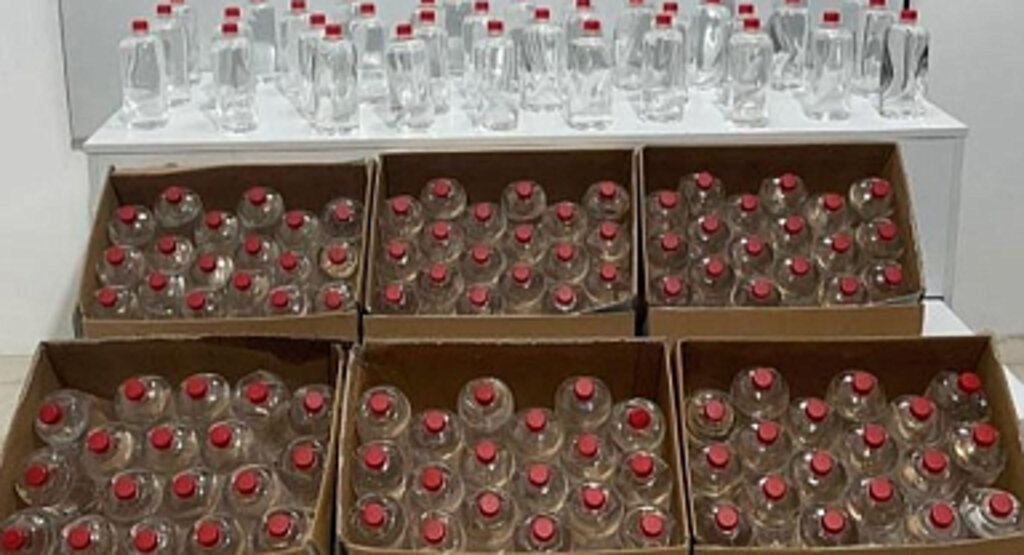 Samsun'da Kaçak Etil Alkol Operasyonu: 198 Litre Ele Geçirildi