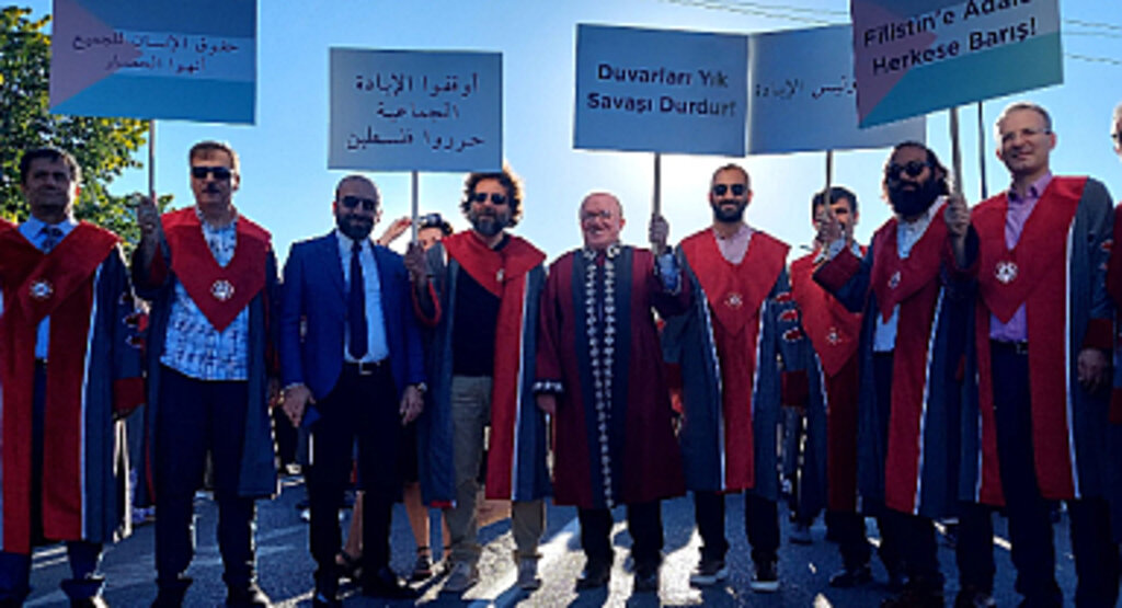 Samsun Üniversitesi Mezuniyet Töreninde Filistin’e Destek