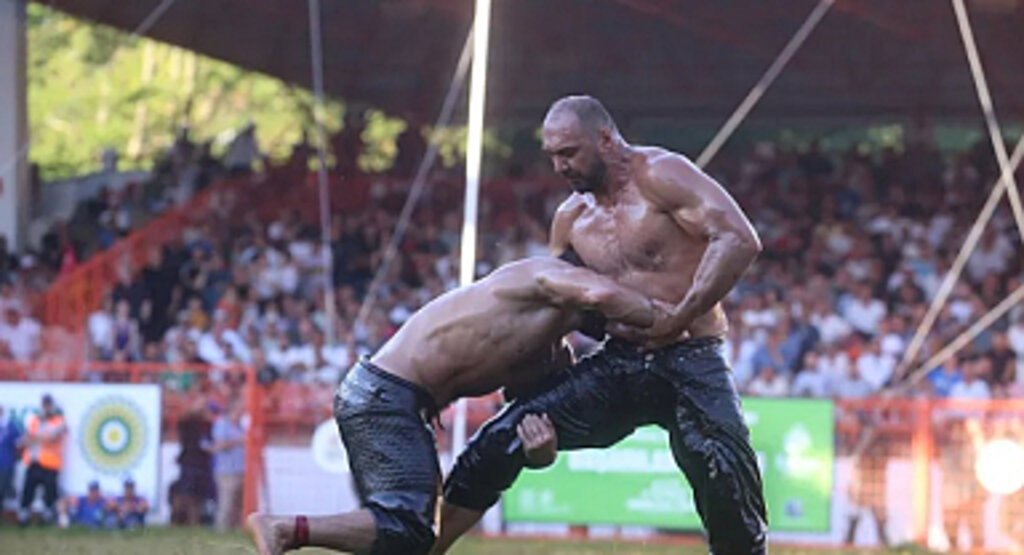 663. Tarihi Kırkpınar Yağlı Güreşleri'nde Final Heyecanı Başladı