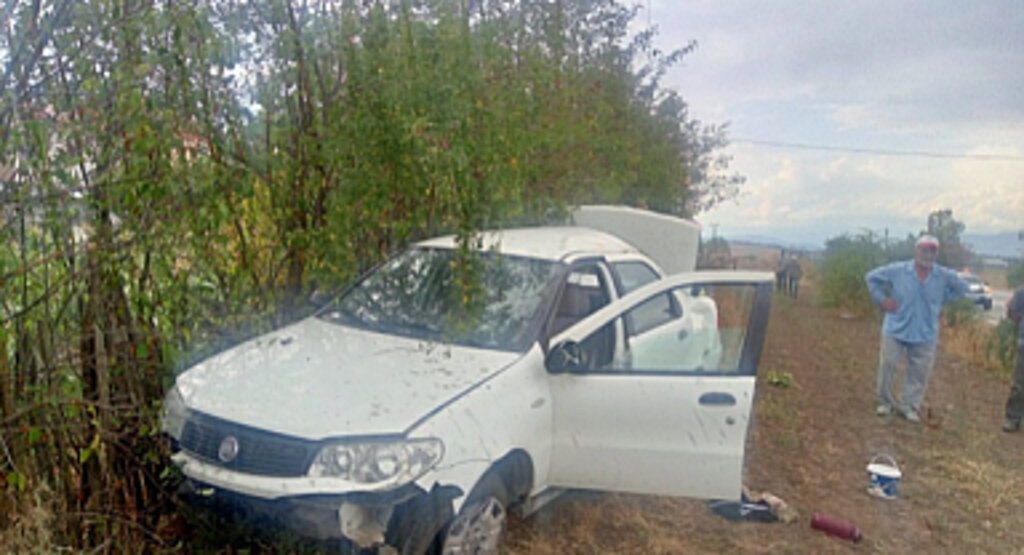 Kazada Otomobilin Camından Fırlayan 13 Yaşındaki Kız Öldü