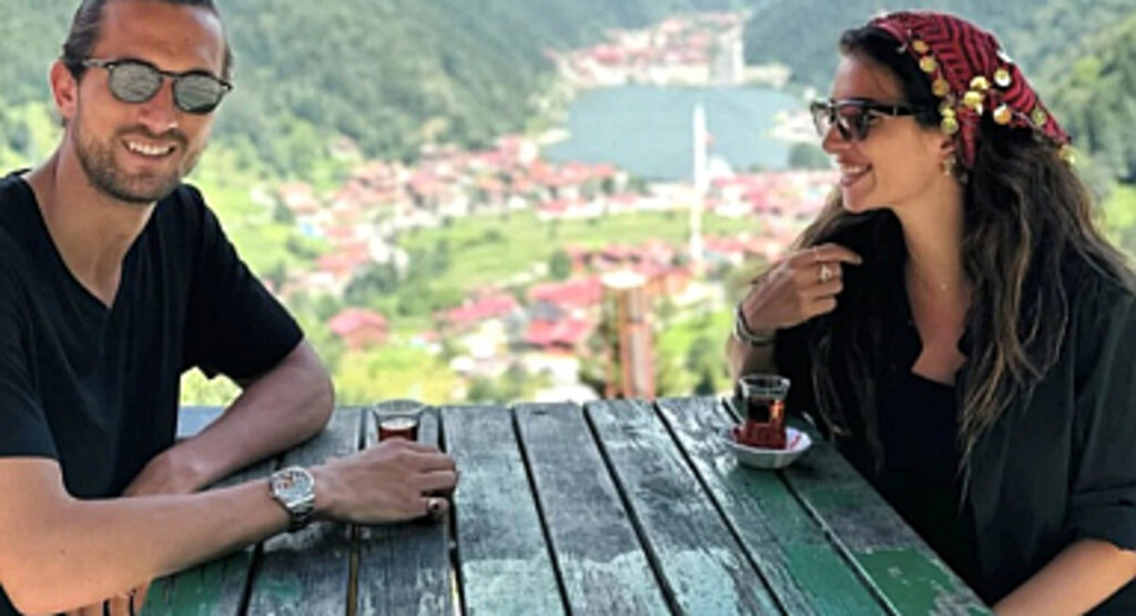 Melisa Aslı Pamuk ve Yusuf Yazıcı Trabzon'da Evlendi