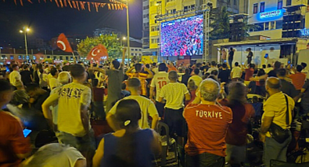 Samsun'da Milli Sevinç