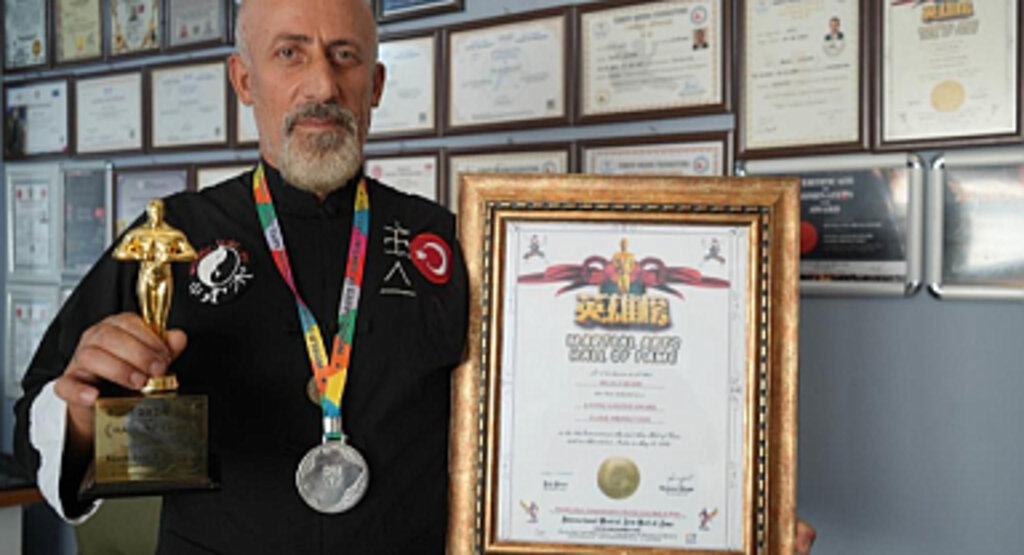 15 Doktoralı Türk Ninja Bilal Çelebi: Dünyada Yaşayan Efsane