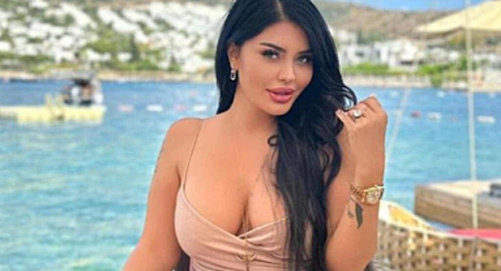 Ebru Polat Gelen Teklif Sonrası Çıldırdı! Sert Tepki Verdi