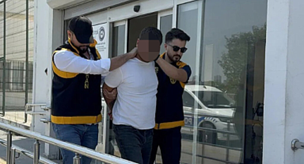 Evinde Çelik Yelek, Silah ve Uyuşturucu Bulunan Zanlı Tutuklandı