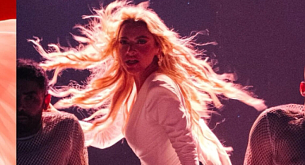 Hadise'den Instagram Yasağına Tepki
