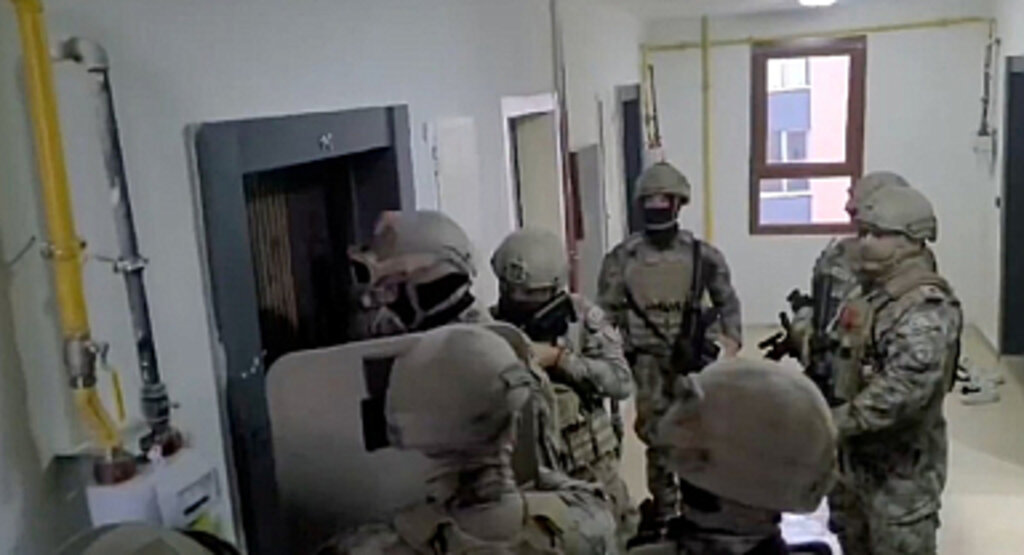 Kuyu-16 Operasyonu: 15 Suç Örgütü Üyesi Yakalandı