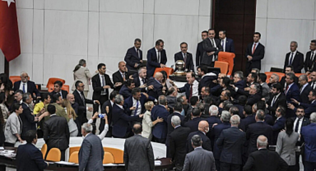 TBMM'de Can Atalay Talebi Reddedildi