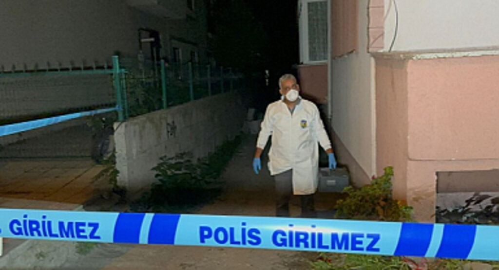 Apartmanın Bodrum Katında Erkek Cesedi Bulundu