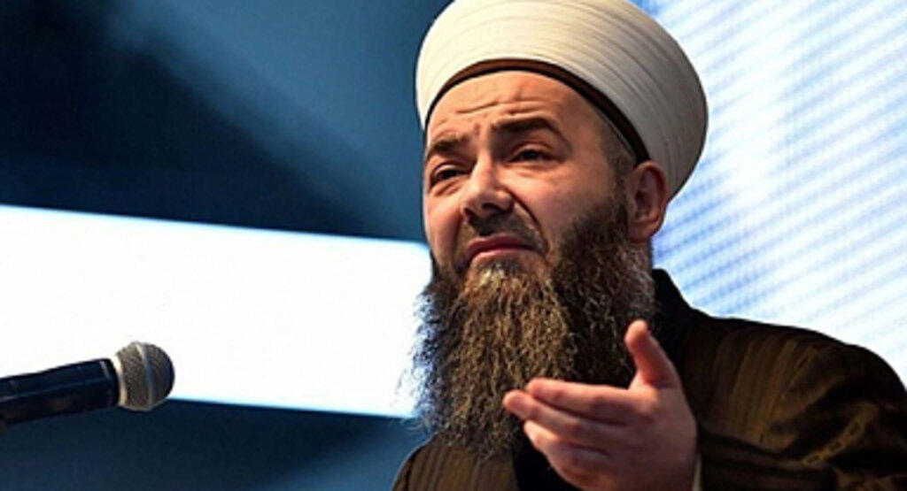 Cübbeli Ahmet Hoca'ya İkitelli'de Saldırı Girişimi