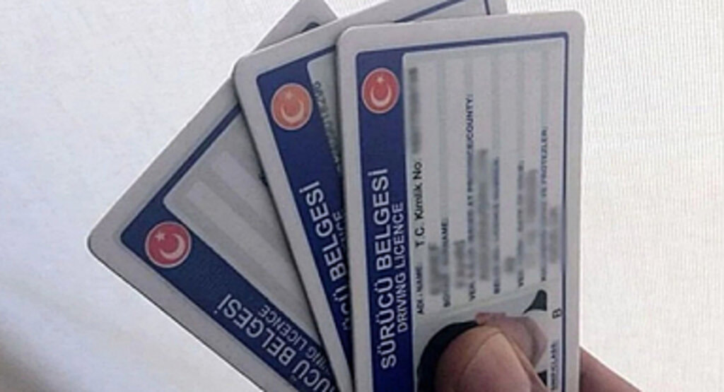 Ehliyetini Yenilemeyenlere 12 Bin 978 TL Ceza