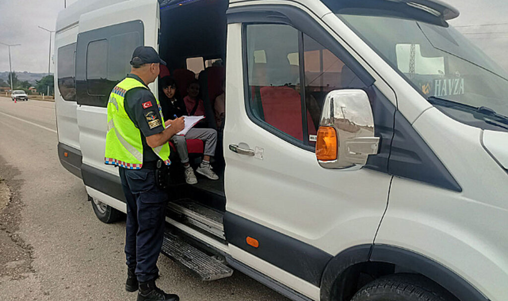 Havza’da Jandarmadan Okul Servislerine Sıkı Denetim