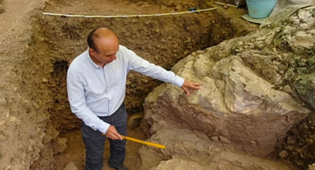 İnkaya Mağarası’nda 86 Bin Yıllık Saplı Aletler Bulundu