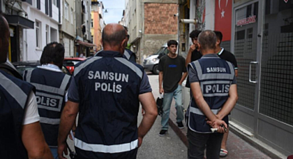 Samsun’da Polis Okul Önlerinde Güvenlik Denetimlerini Arttırdı