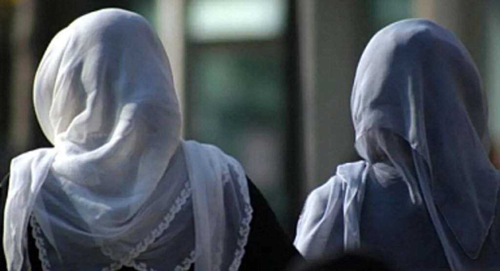 TSYD Havuzuna Başörtülü Diye Alınmadı İddiası