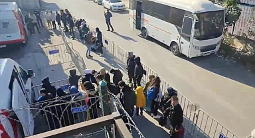 Kalkan-32 Operasyonlarında 1626 Göçmen Yakalandı