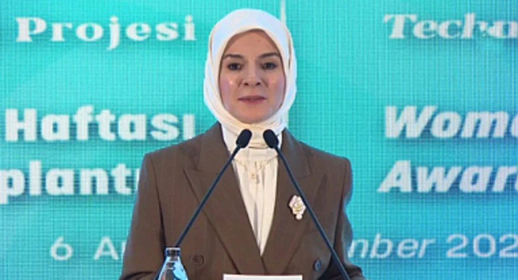 Bakan Göktaş’tan Sosyal Medya İçin 16 Yaş Önerisi