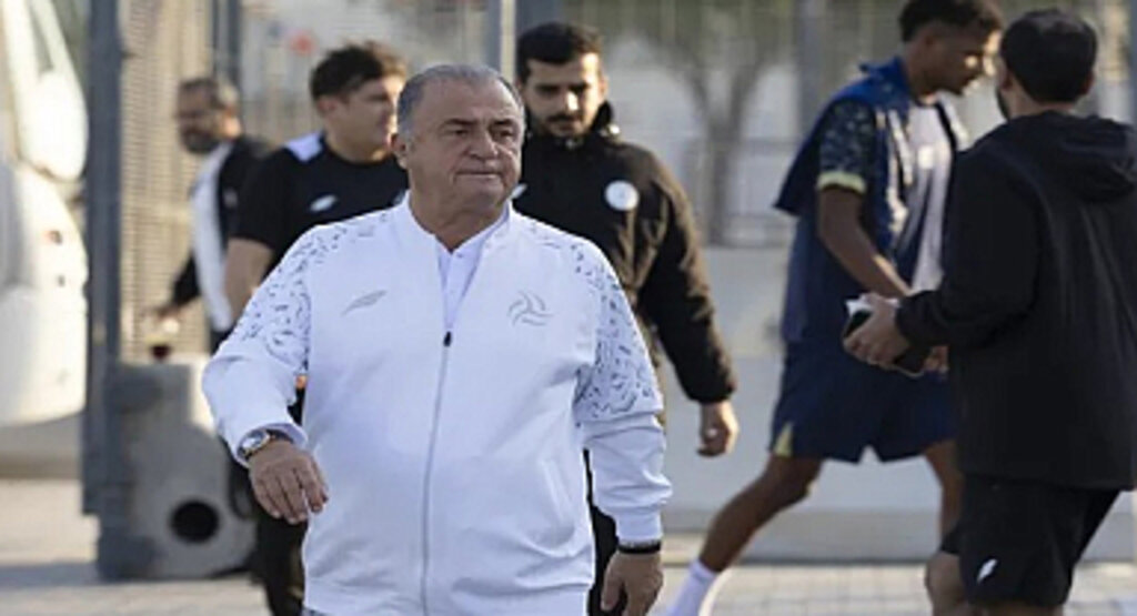 Fatih Terim Yeni Takımıyla Sahada!