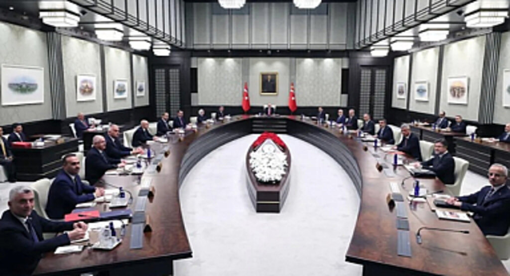 Kabine'nin Ana Gündemi Suriye ve Maaş Zamları