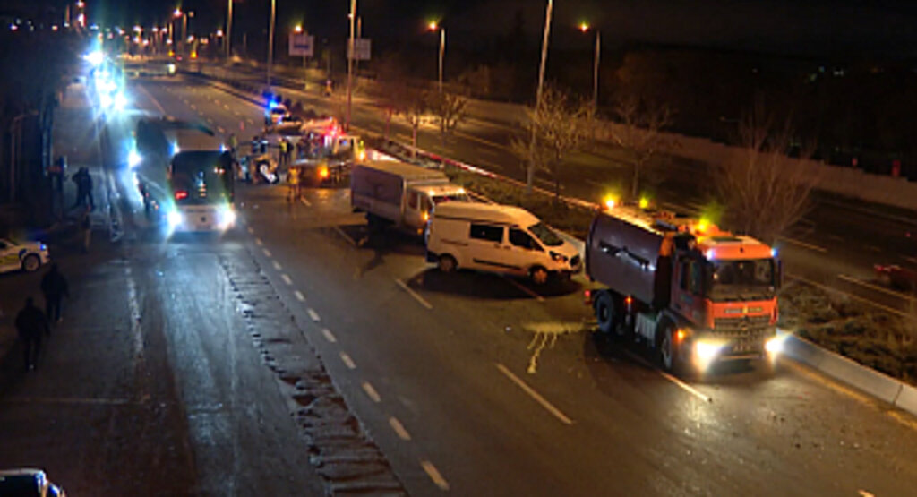 Otomobil Refüje Çarptı: 1 Kişi Hayatını Kaybetti