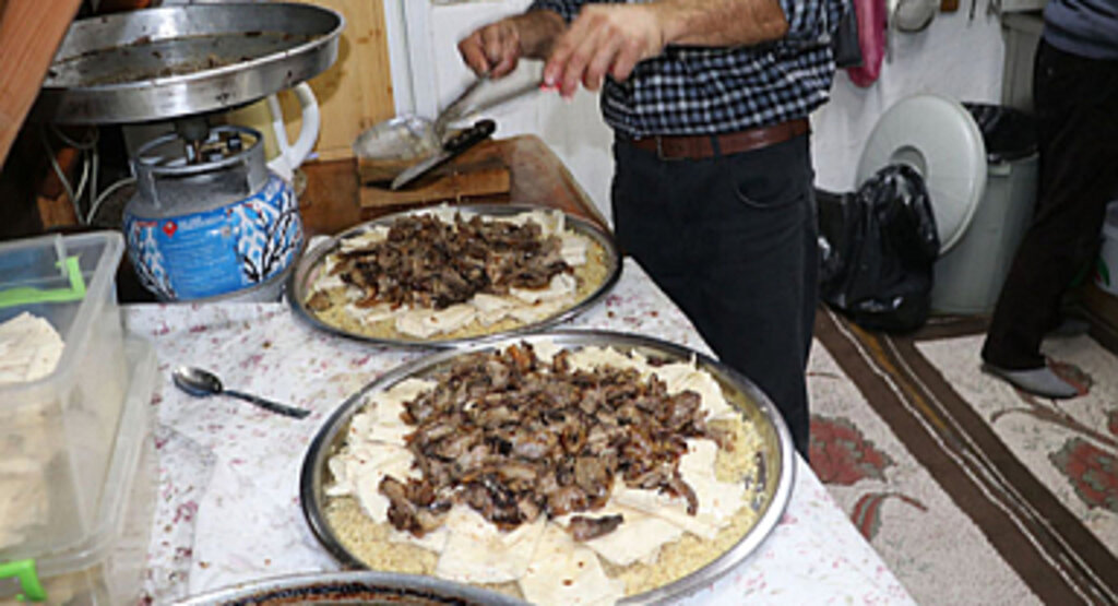 Samsun'un Meşhur Lezzeti Asma Kaz Tiridi