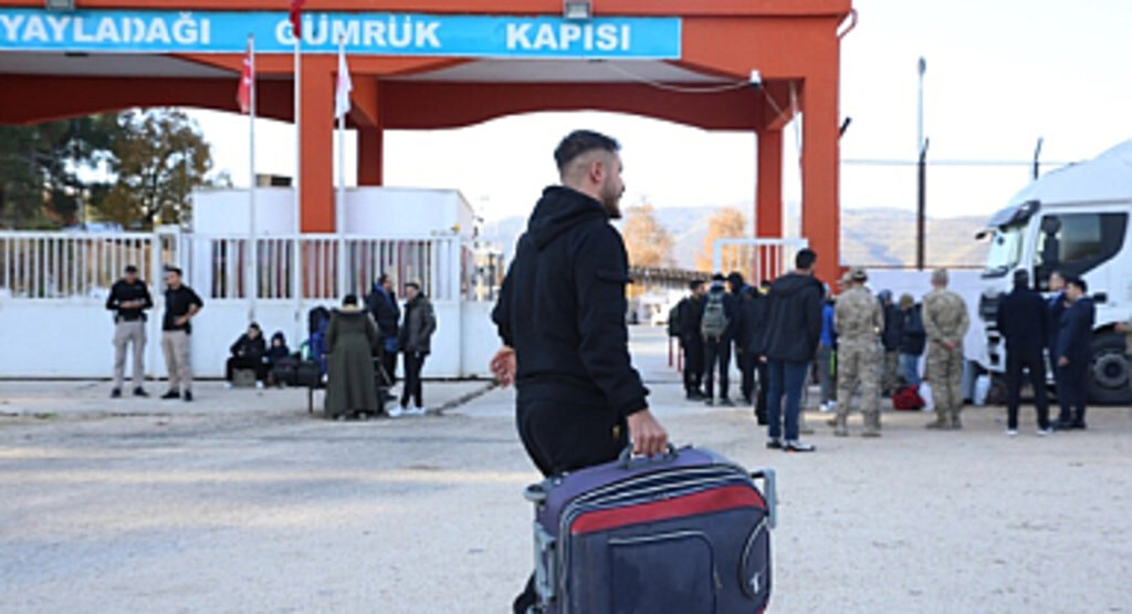 Suriyelilerin Dönüşü İçin Yayladağı Sınır Kapısı Yeniden Açıldı