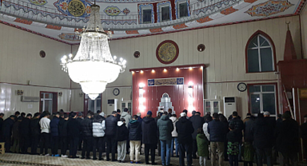 Bafra'da Gençlik Gönüllüleri Sabah Namazında Buluştu