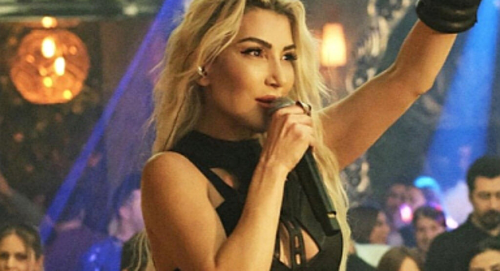 Hande Yener: 