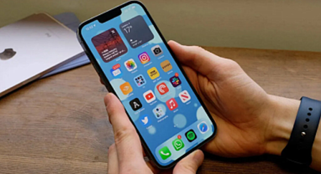 iPhone 18 ve 19 Hakkında Şok İddialar: Yeni Teknolojiler Geliyor!