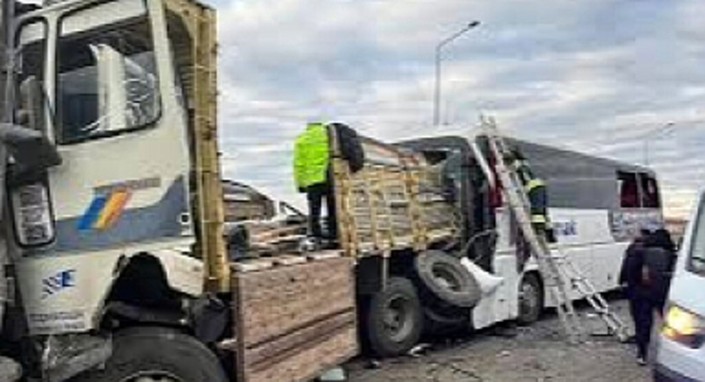 Konya’da Yolcu Otobüsü Kazası: 2 Ölü, 18 Yaralı