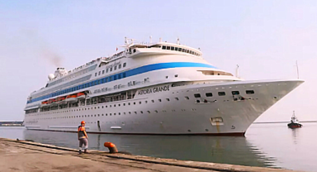 Rus Kruvaziyer Gemisi Samsun’a 1015 Turist Getirdi