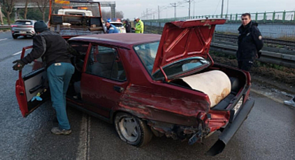 Samsun’da Otomobil Bariyere Çarptı: 1 Yaralı