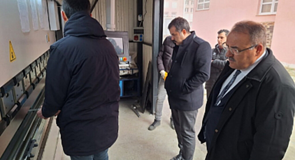 Vezirköprü Teknik Lisesine CNC Makinesi Desteği